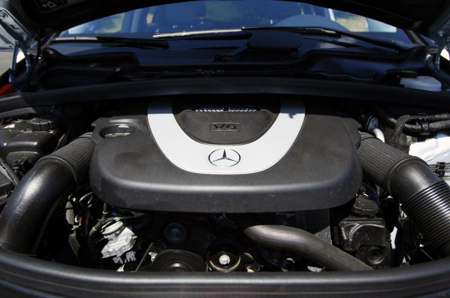  Mercedes-Benz R-Class 2011 года  (фото 176 из 186)